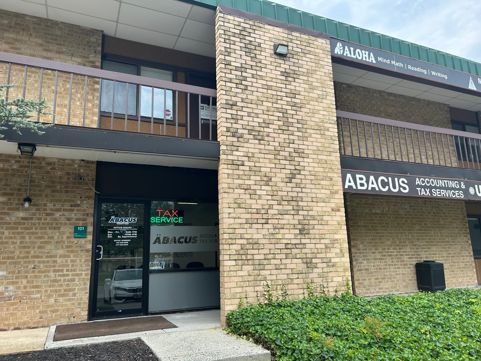 Outside entrance of Solutions by Abacus in Herndon Virginia